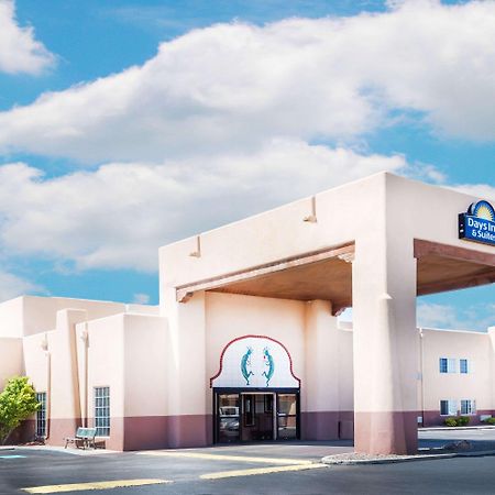 Days Inn & Suites By Wyndham Lordsburg Exterior photo